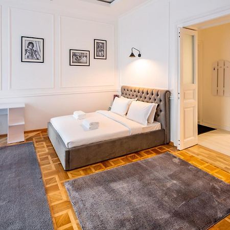 Alfa Apartments Grushevskoho 7 Lviv Bagian luar foto