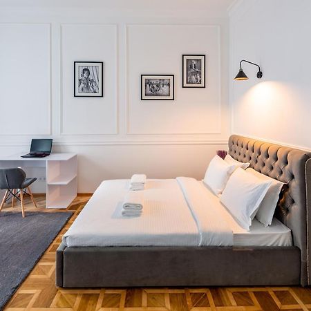 Alfa Apartments Grushevskoho 7 Lviv Bagian luar foto