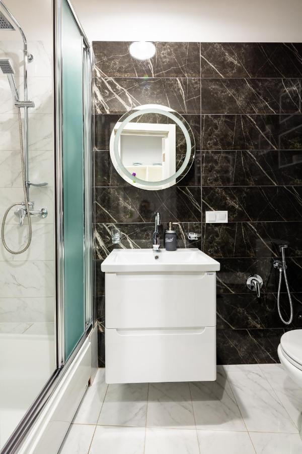 Alfa Apartments Grushevskoho 7 Lviv Bagian luar foto