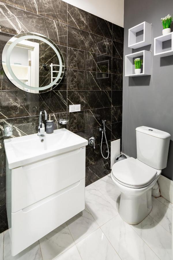 Alfa Apartments Grushevskoho 7 Lviv Bagian luar foto