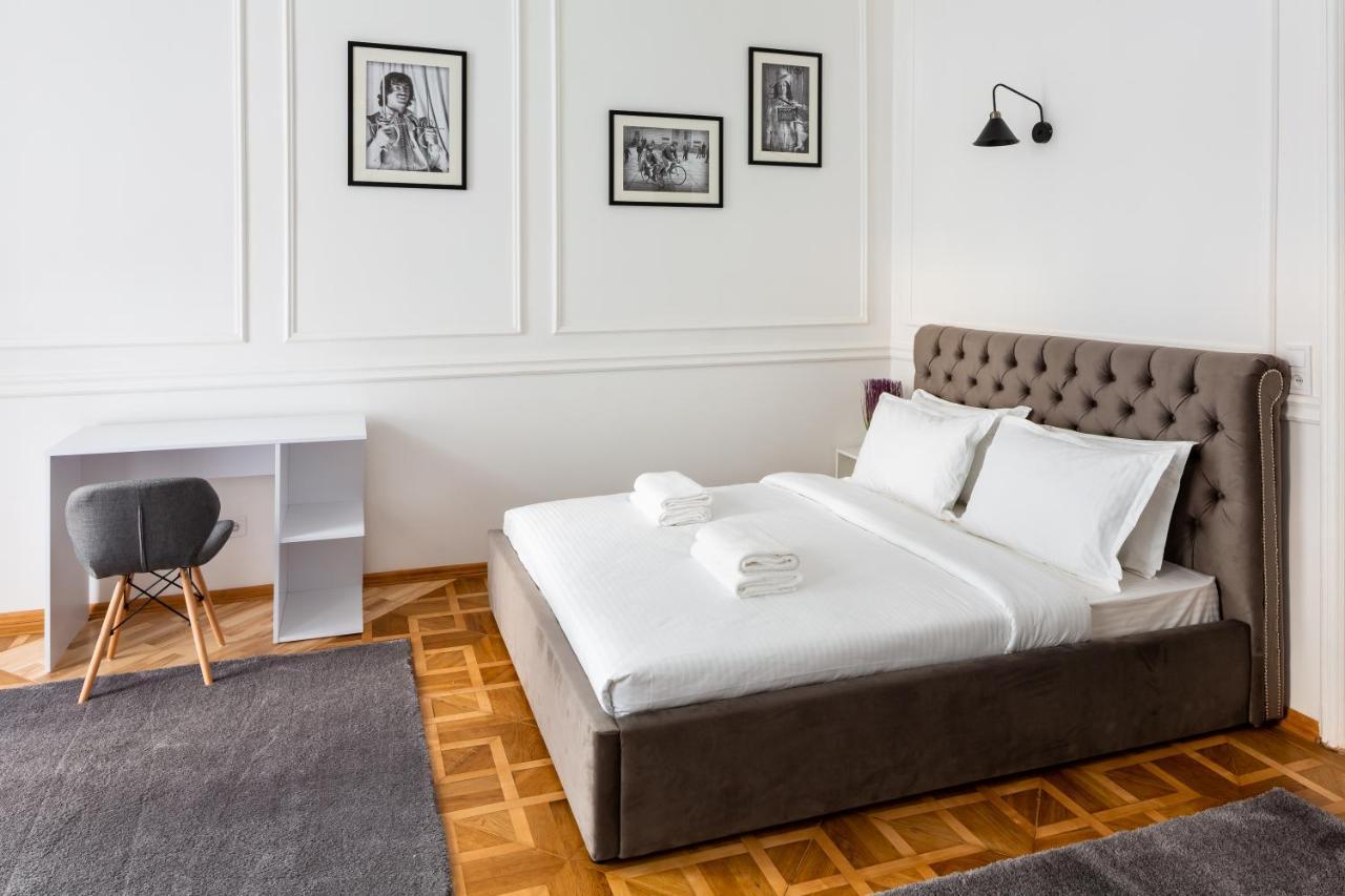 Alfa Apartments Grushevskoho 7 Lviv Bagian luar foto
