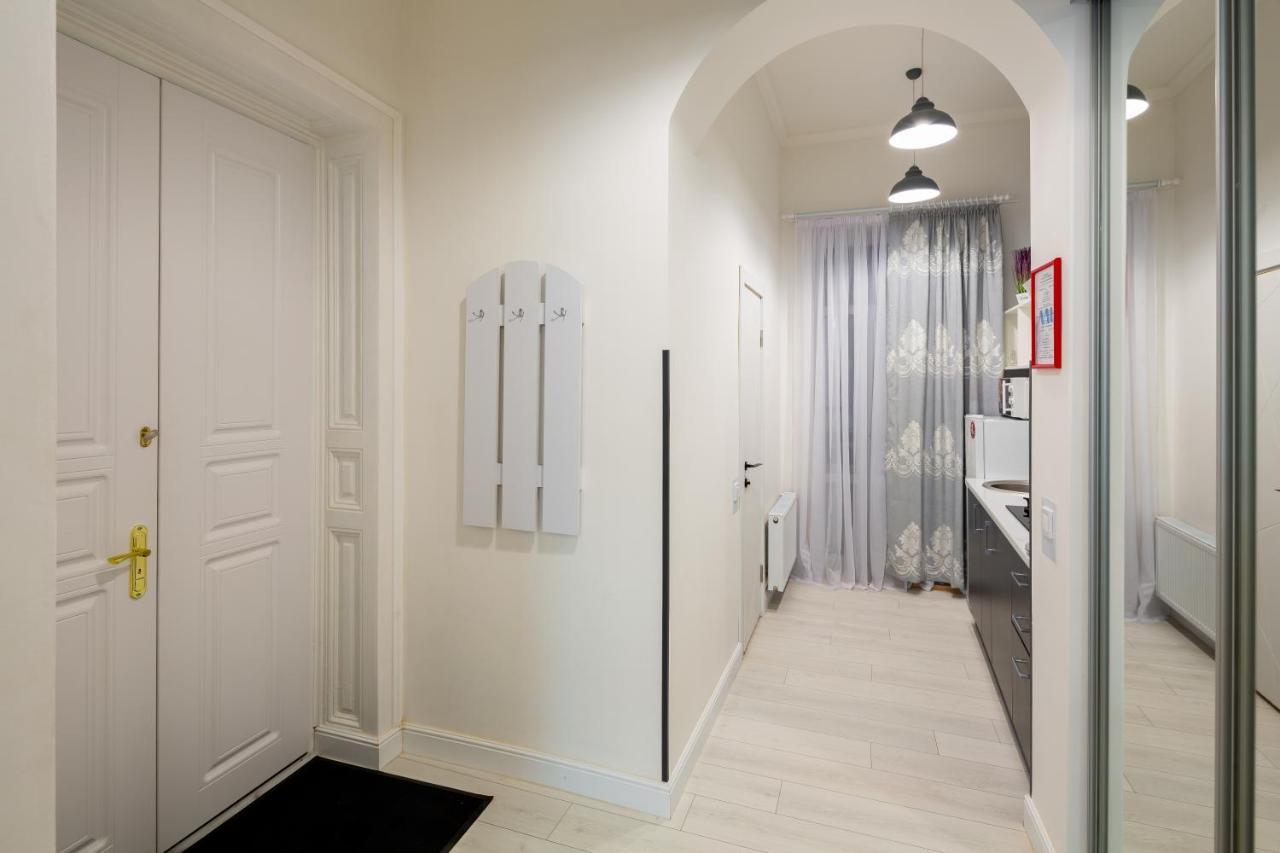 Alfa Apartments Grushevskoho 7 Lviv Bagian luar foto
