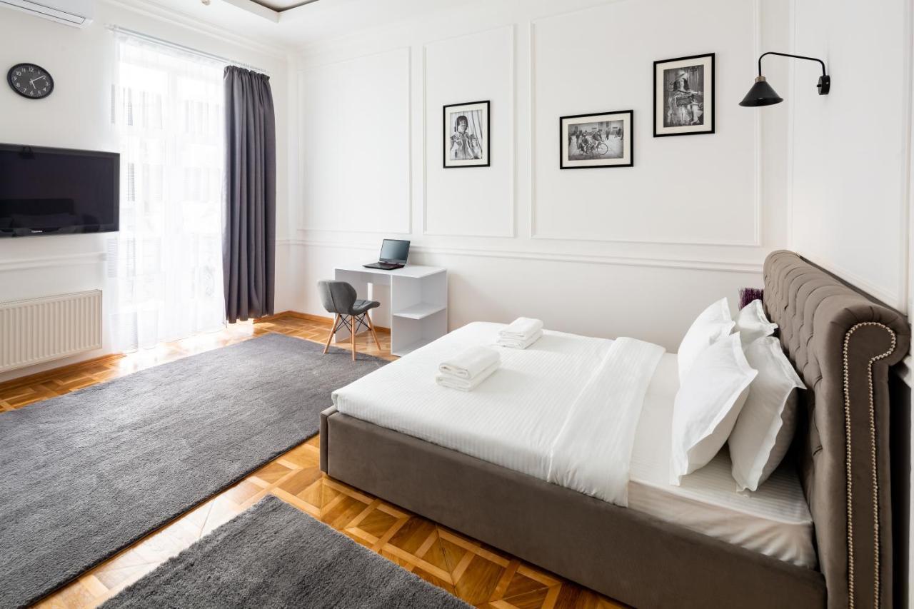 Alfa Apartments Grushevskoho 7 Lviv Bagian luar foto